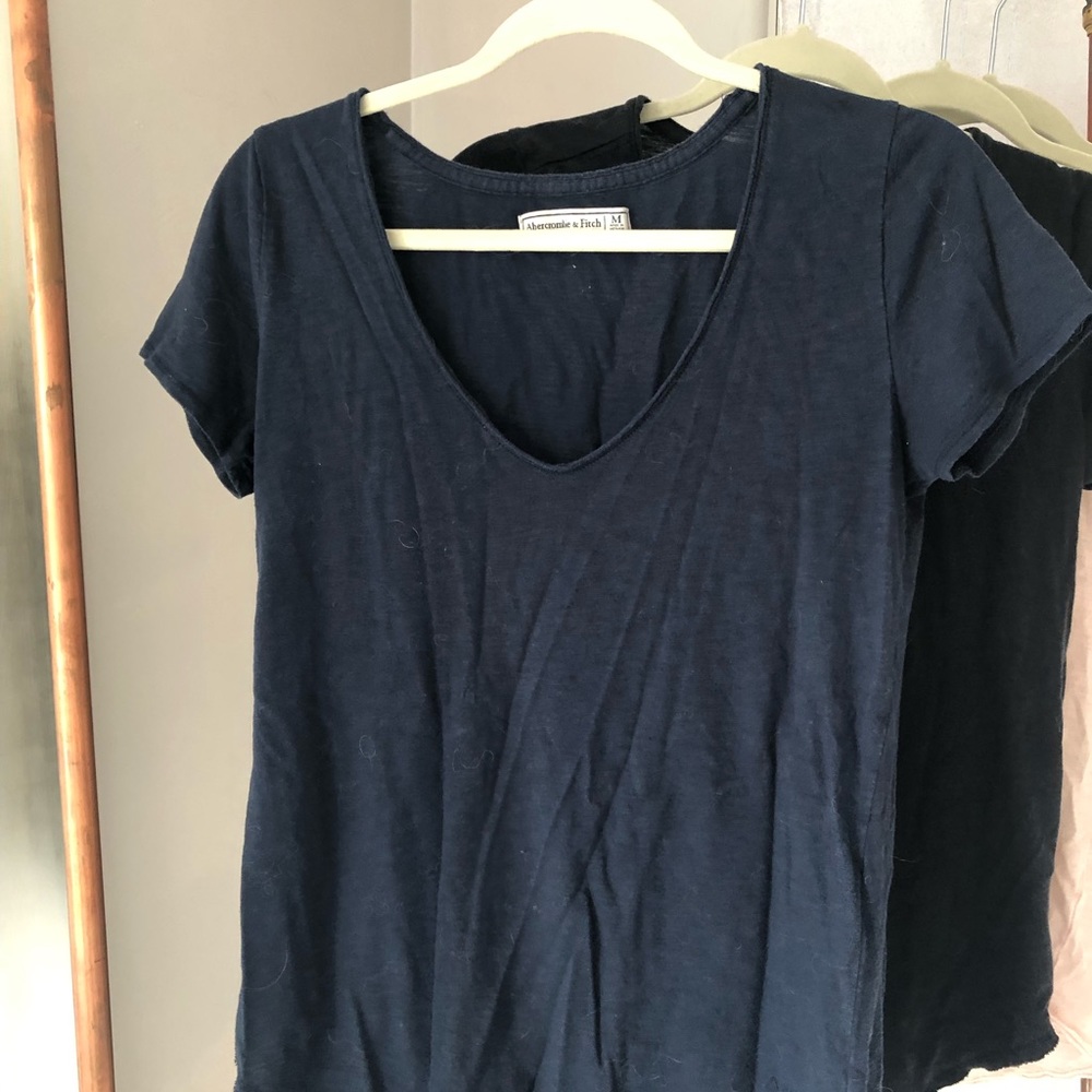Abercrombie and Fitch Tee shirt - navy